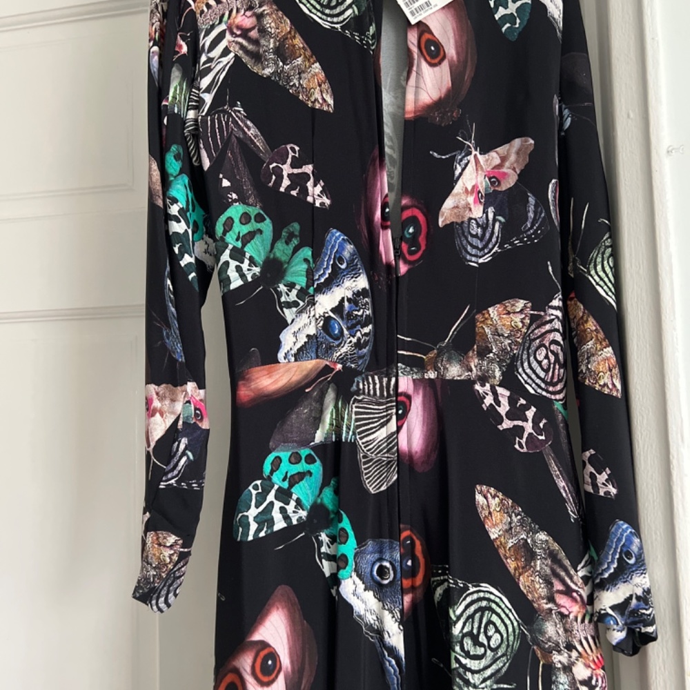 Dress - Picture 3 of 3